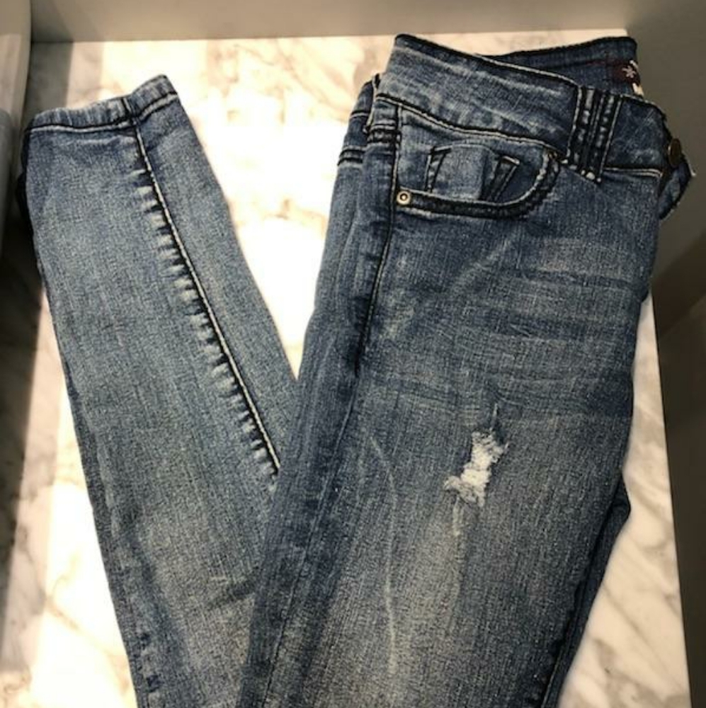 Jeans - Picture 1 of 4